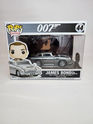 007 - James Bond with Aston Martin DB5 (44)