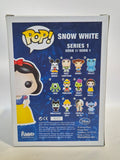 Disney - Snow White (08) RED DISNEY STORE LOGO