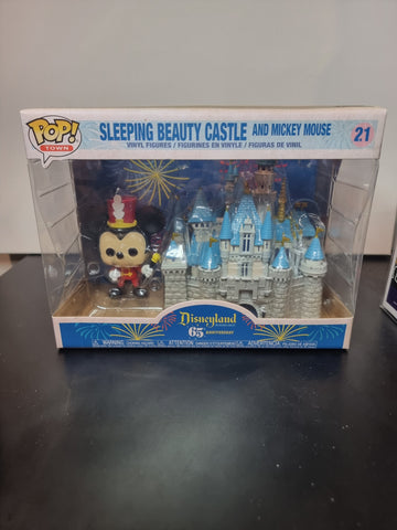 Disneyland Resort - Sleeping Beauty Castle and Mickey Mouse (21)
