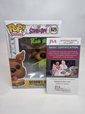 Scooby-Doo - Scooby-Doo (625) AUTOGRAPHED